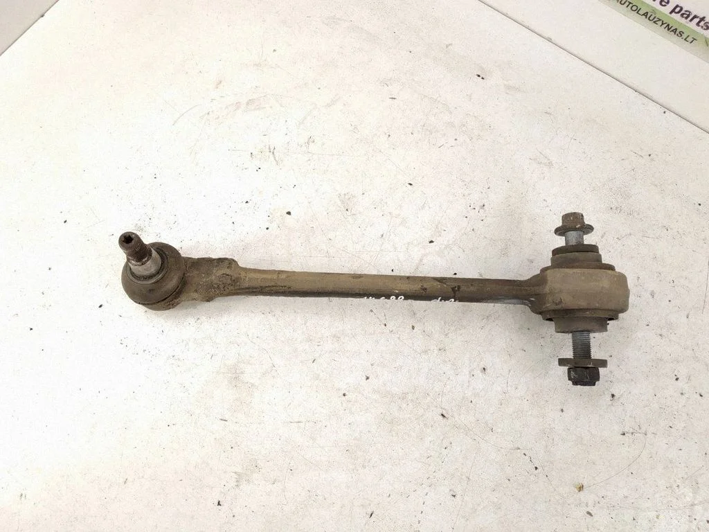 Front control arm – right