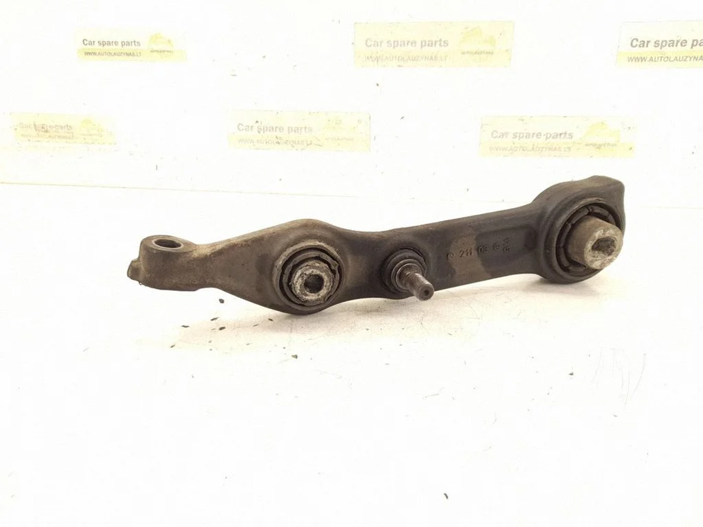 Front control arm – right