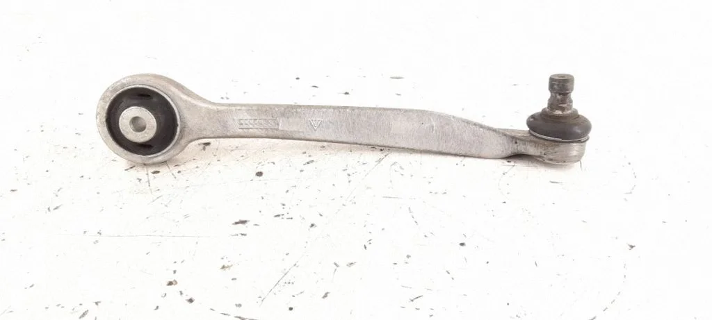 Front control arm – left