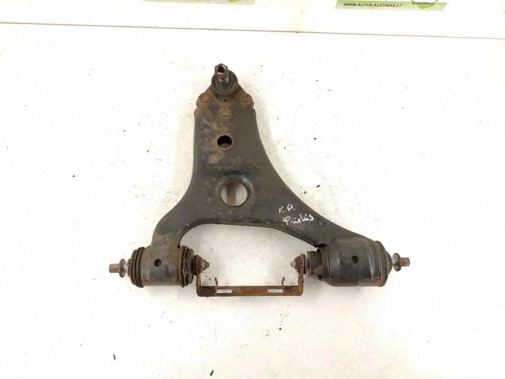 Front control arm – left