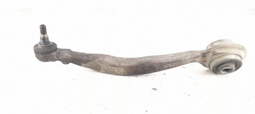 Priekšējā svira – labā