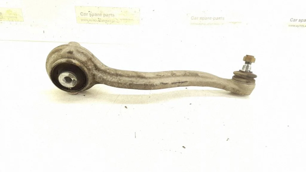 Front control arm – left