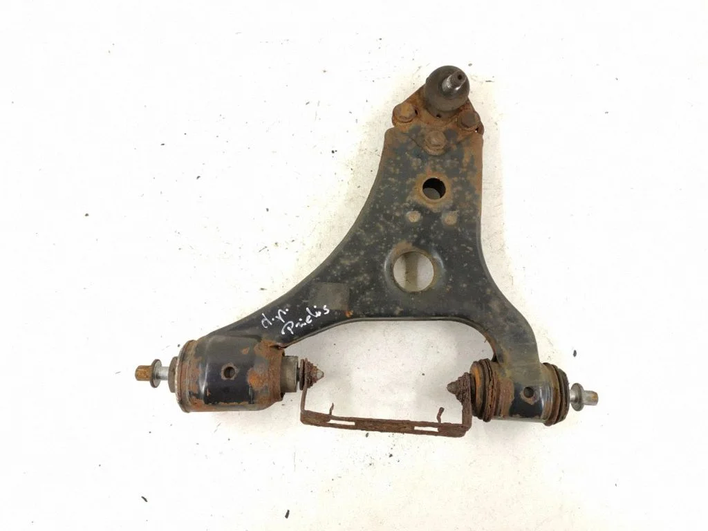 Front control arm – right