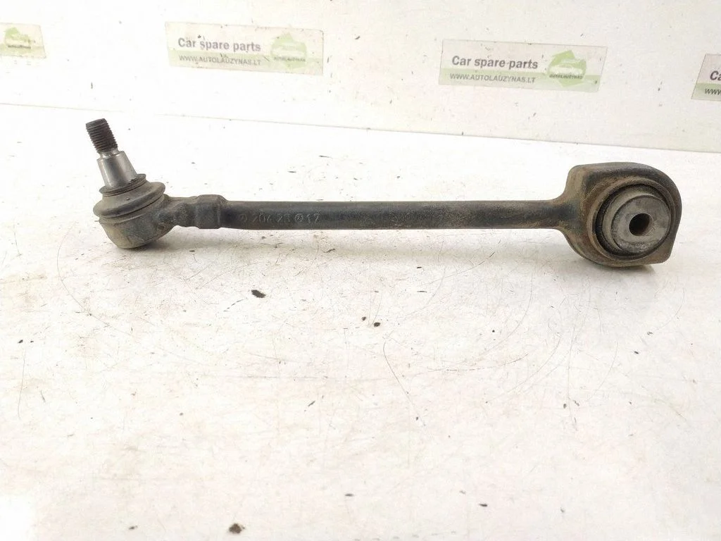 Front control arm – left
