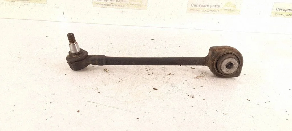 Front control arm – left