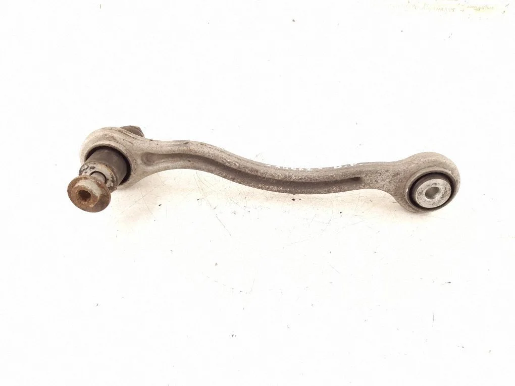 Rear control arm – right