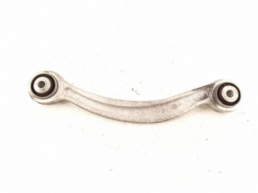 Rear control arm – right