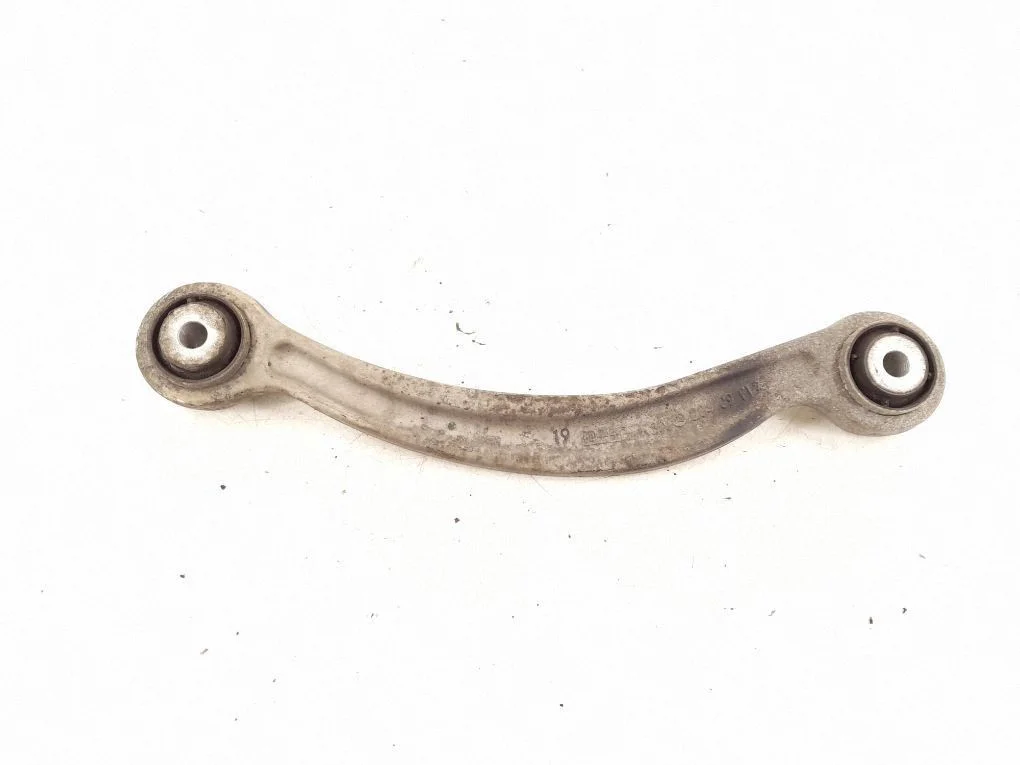 Rear control arm – left