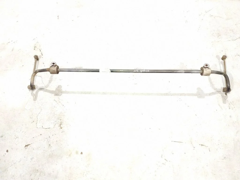 Stabilizator tylny – tył