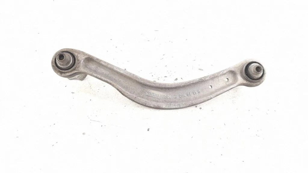 Rear control arm – left