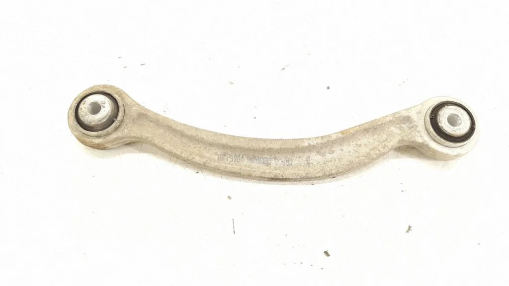 Rear control arm – right