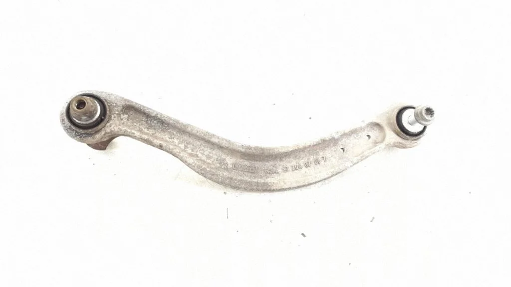 Rear control arm – left