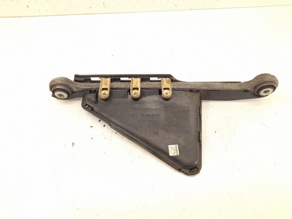 Rear control arm – right