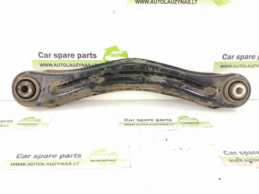 Rear control arm – rear left