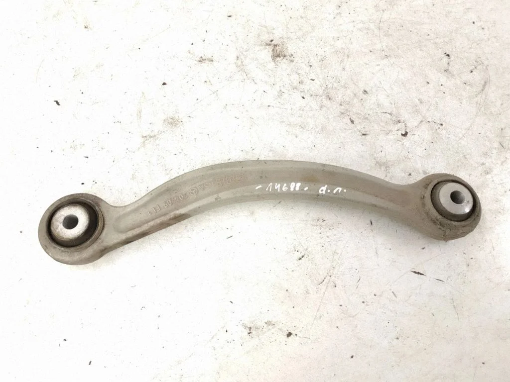 Rear control arm – right