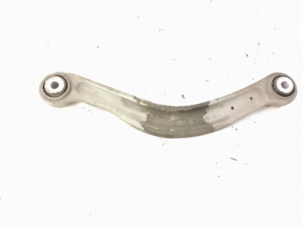 Rear control arm – right