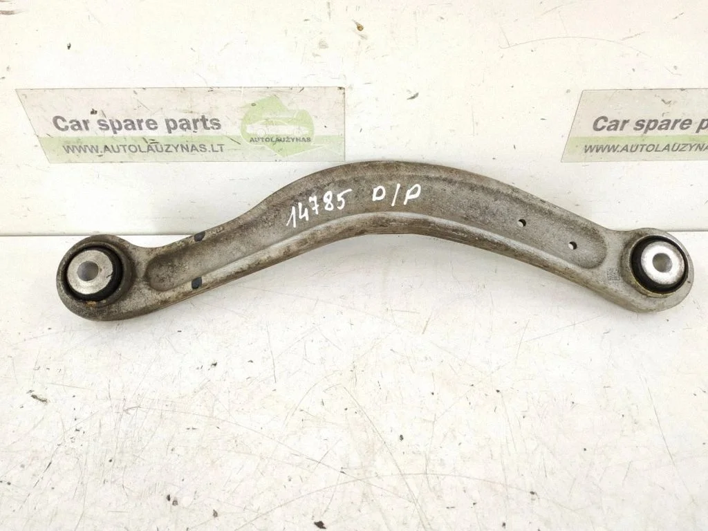 Rear control arm – right