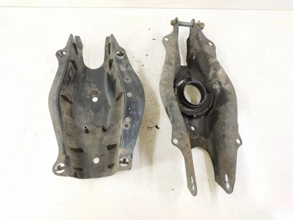 Rear control arm – right