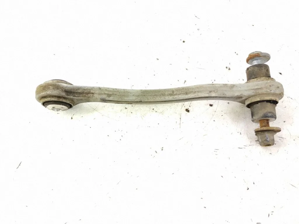 Rear control arm – right