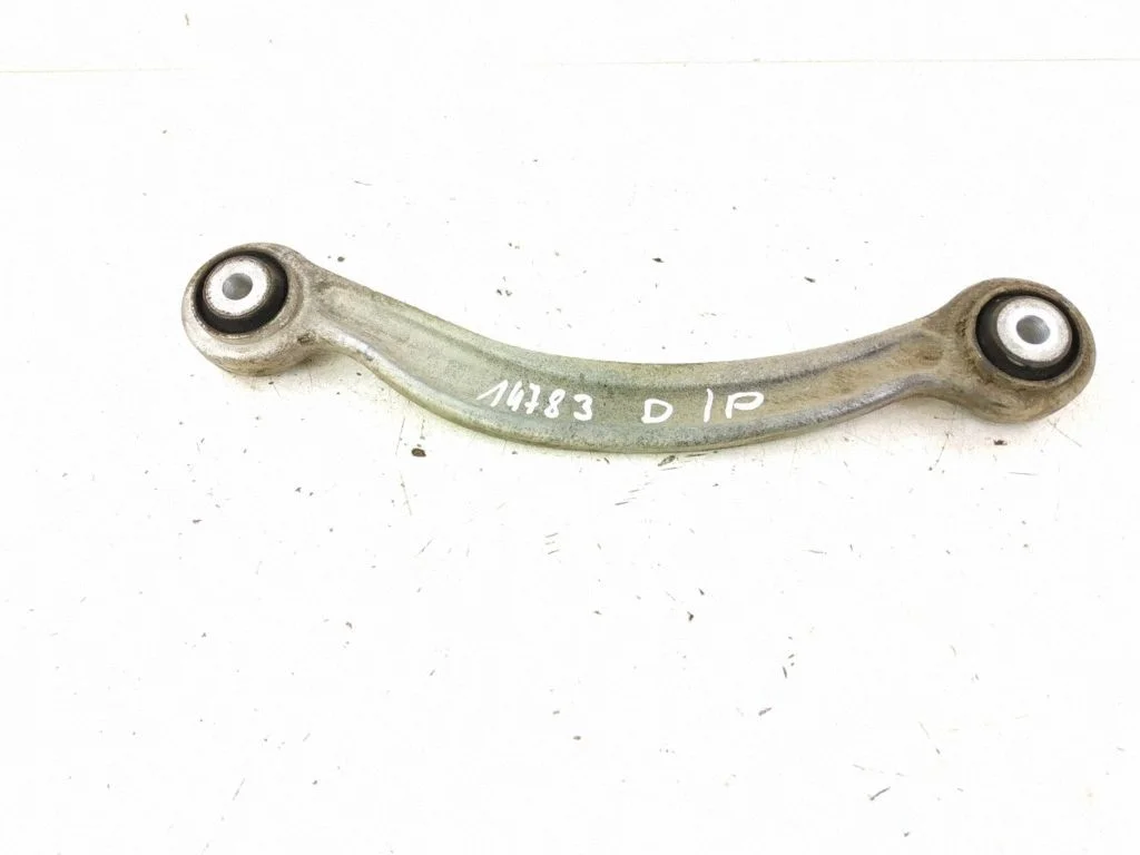 Rear control arm – right