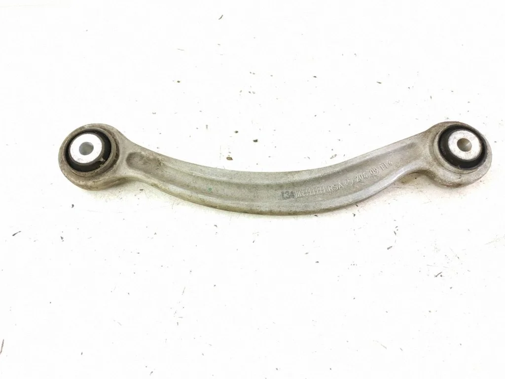 Rear control arm – left