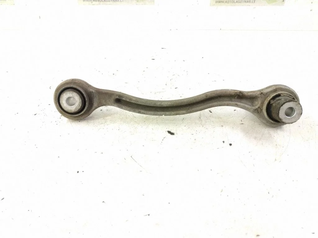 Rear control arm – left