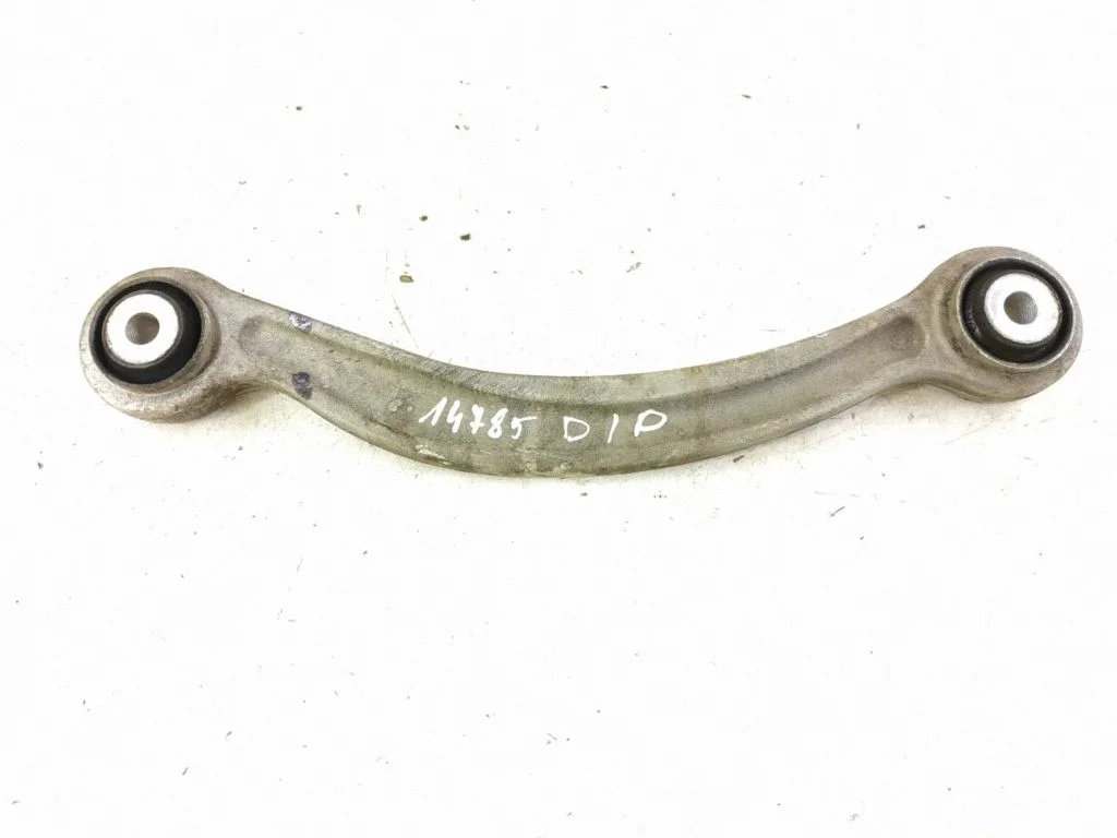Rear control arm – right