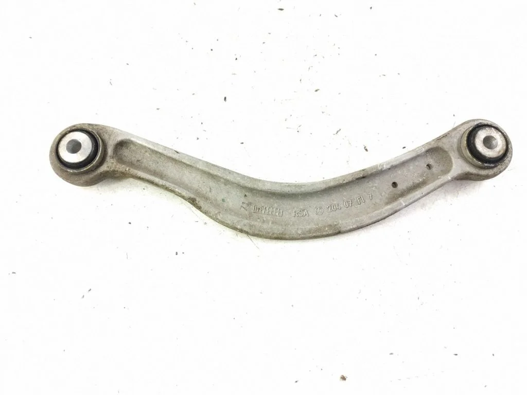 Rear control arm – left