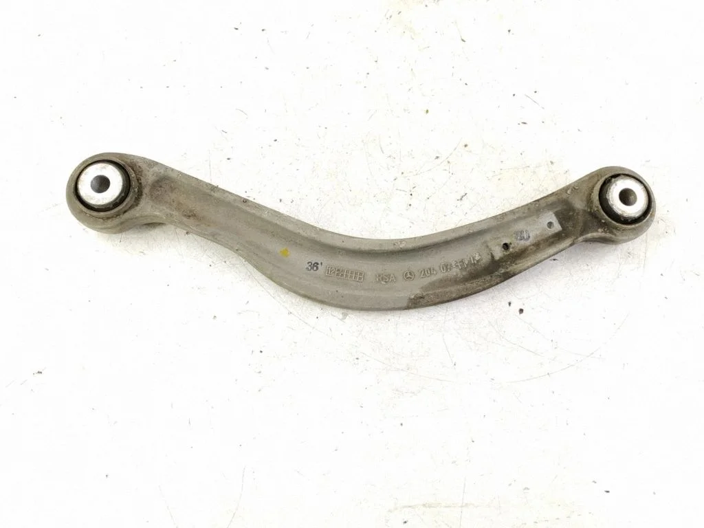 Rear control arm – right