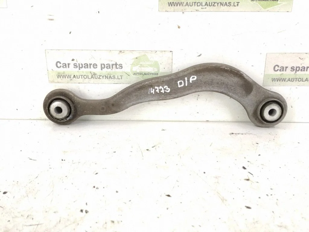 Rear control arm – right