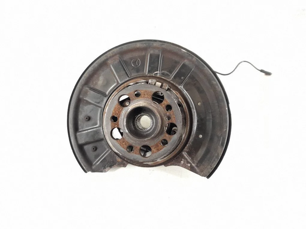 Rear wheel hub – rear right
