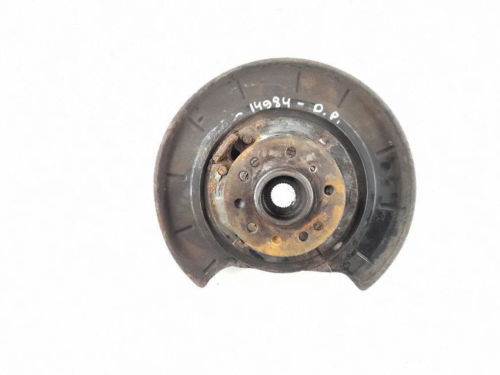 Rear wheel hub – rear right