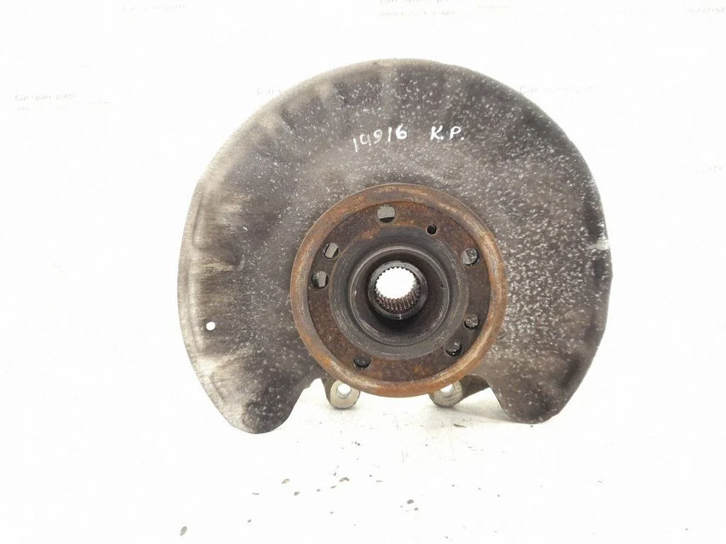 Rear wheel hub – rear left