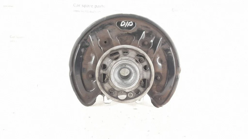 Rear wheel hub – rear right