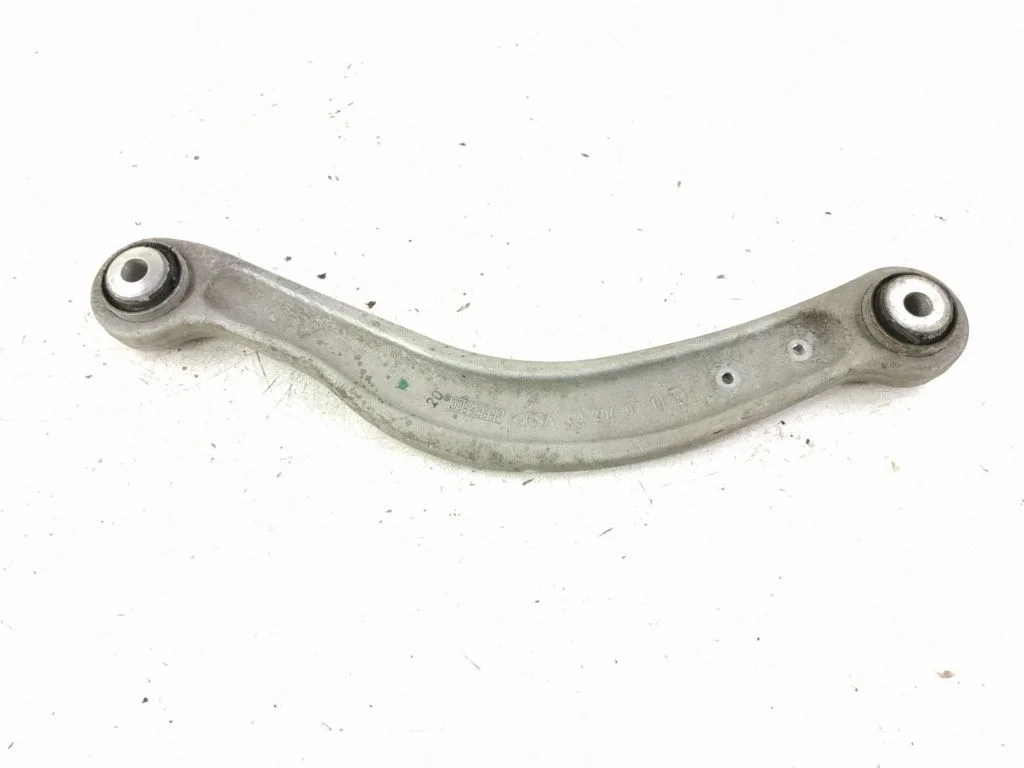 Rear control arm – left