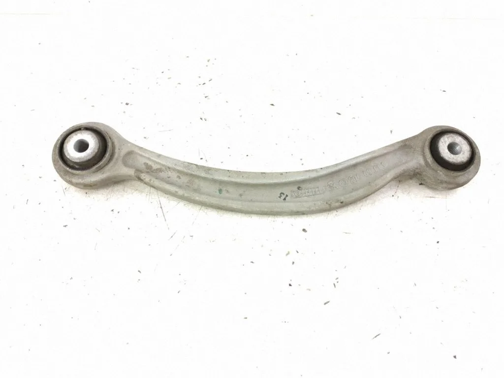 Rear control arm – left