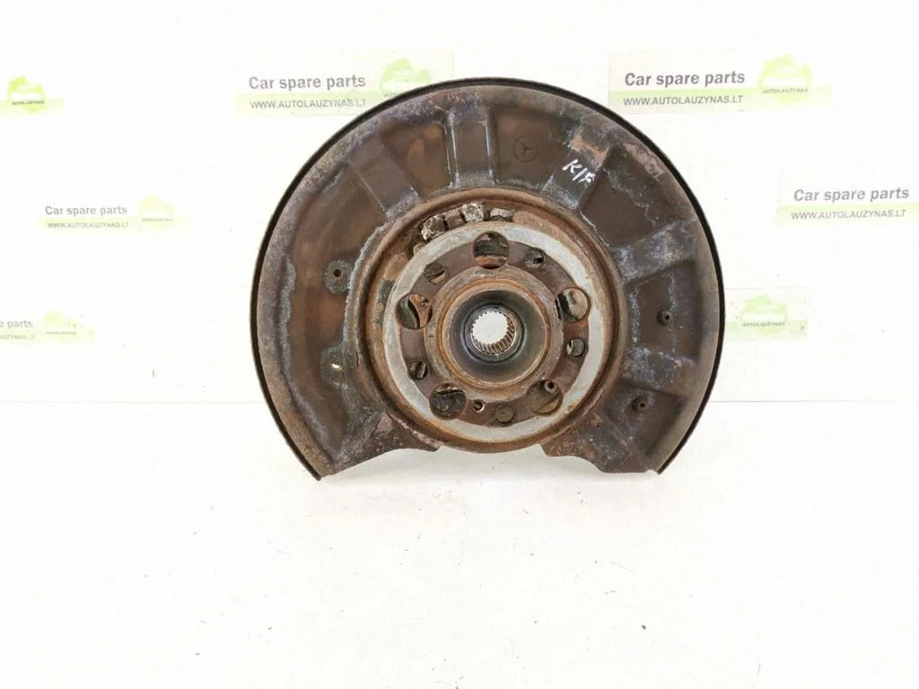Rear wheel hub – rear left