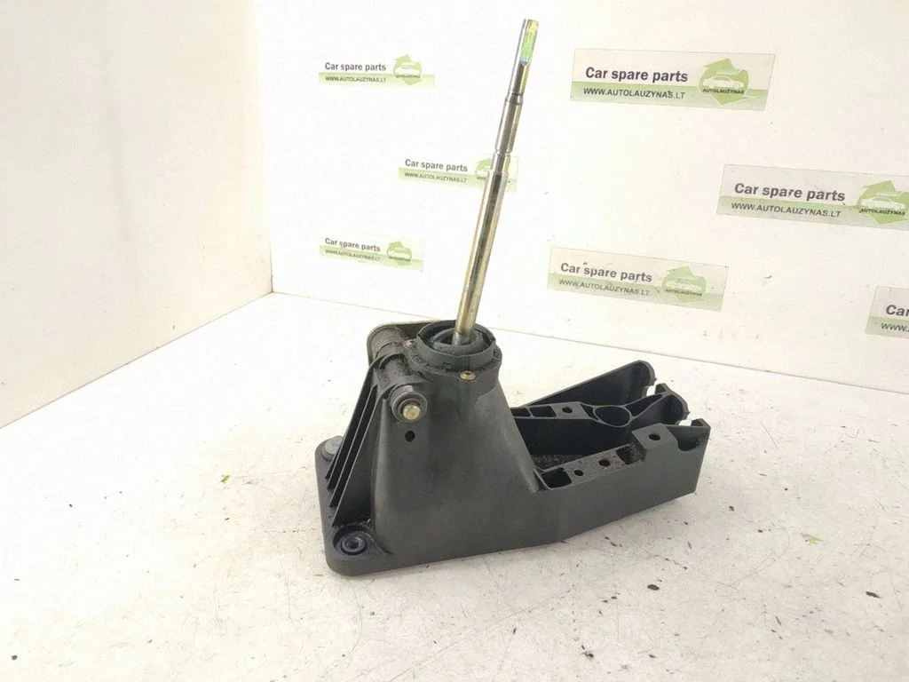 Gear selector mechanism