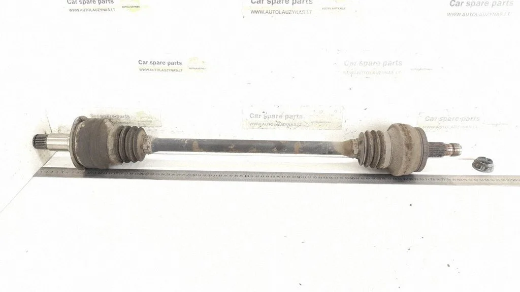 Rear driveshaft – rear right