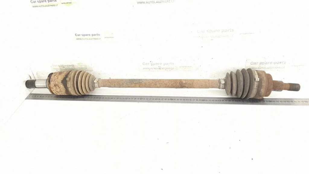 Rear driveshaft – rear left