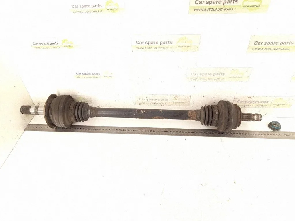 Rear driveshaft – rear right