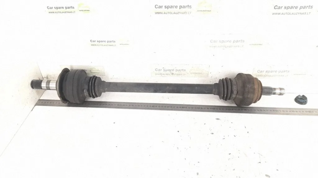 Rear driveshaft – rear right