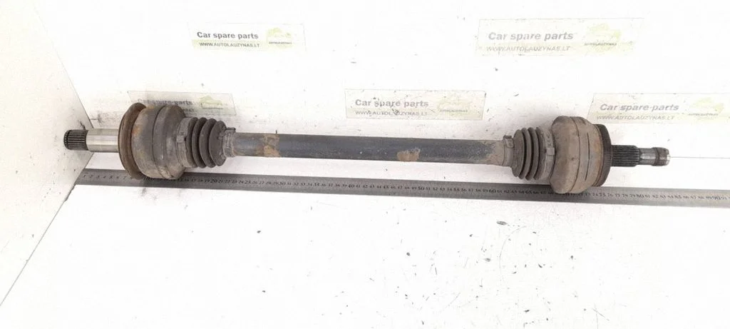 Rear driveshaft – rear right