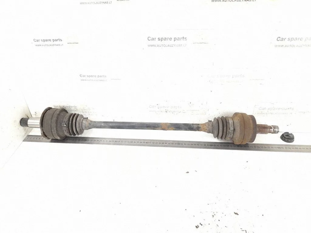 Rear driveshaft – rear left