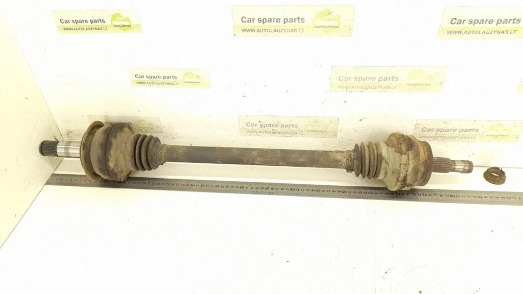 Rear driveshaft – rear right