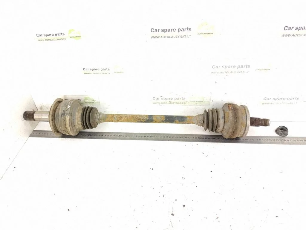Rear driveshaft – rear left