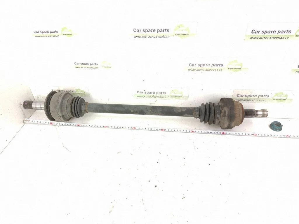 Rear driveshaft – rear right