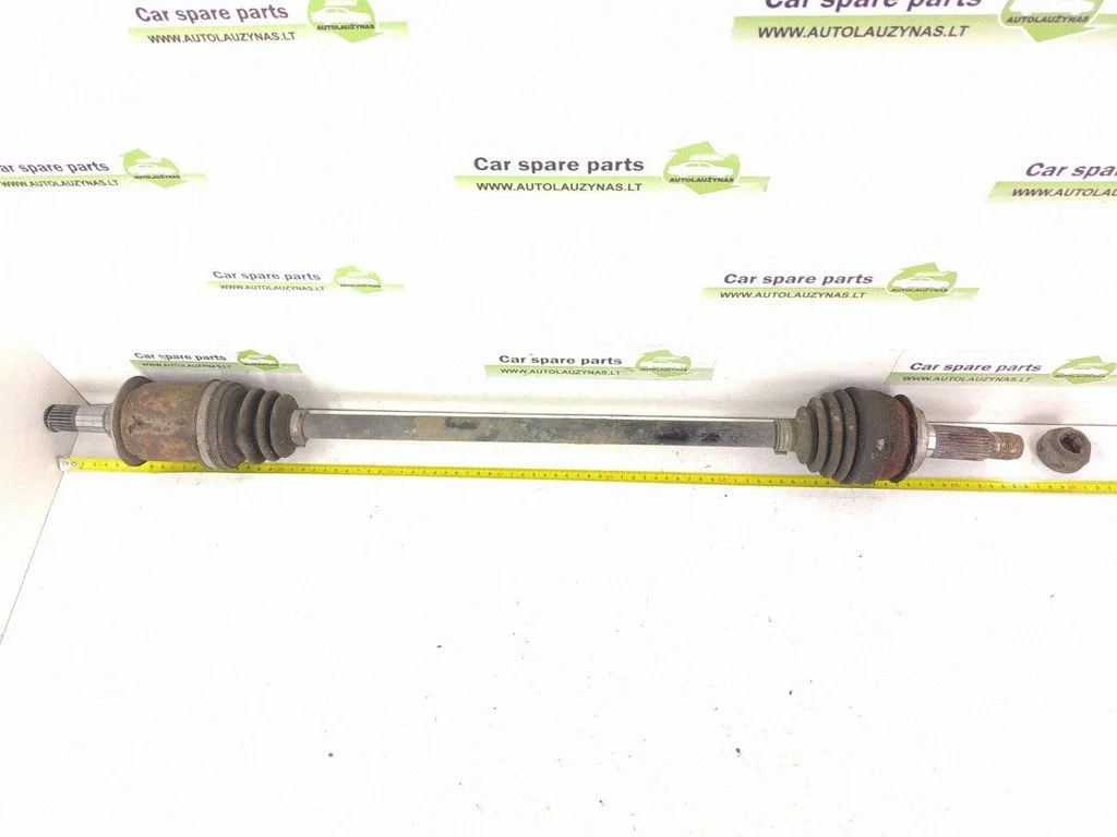 Rear driveshaft – rear right