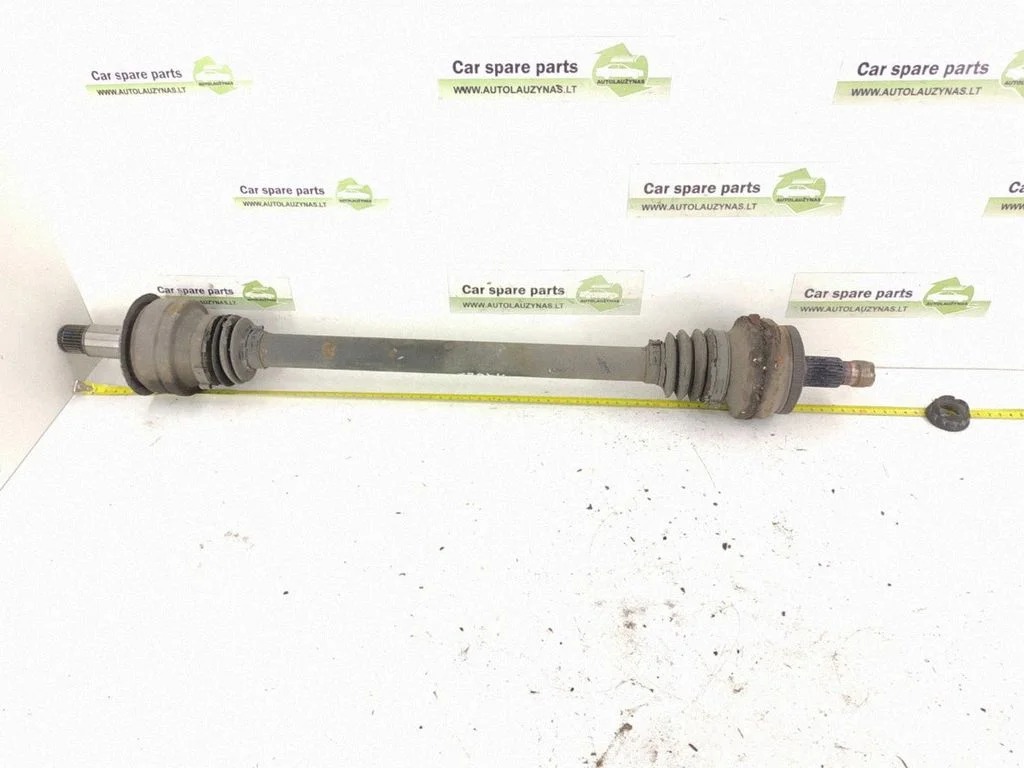 Rear driveshaft – rear right