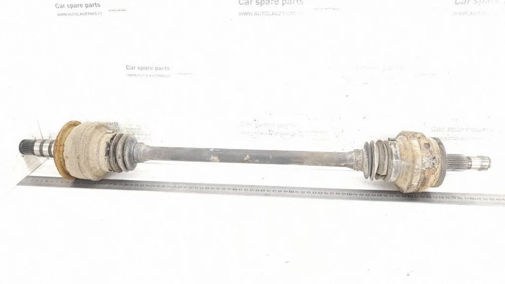 Rear driveshaft – rear left